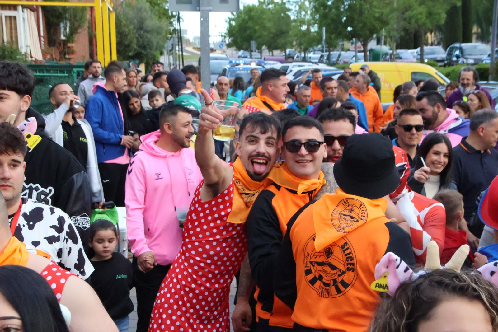  Villamayor, concentración y pasacalles de grupos y peñas