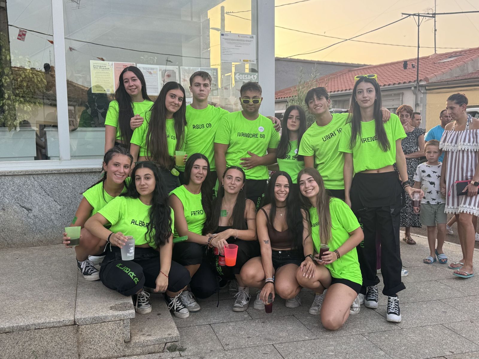 Doñinos de Salamanca. Pregón a cargo de la Asociación Noonan con Celia Vega Cepriá. Acto amenizado con sangría y la charanga El bombazo.