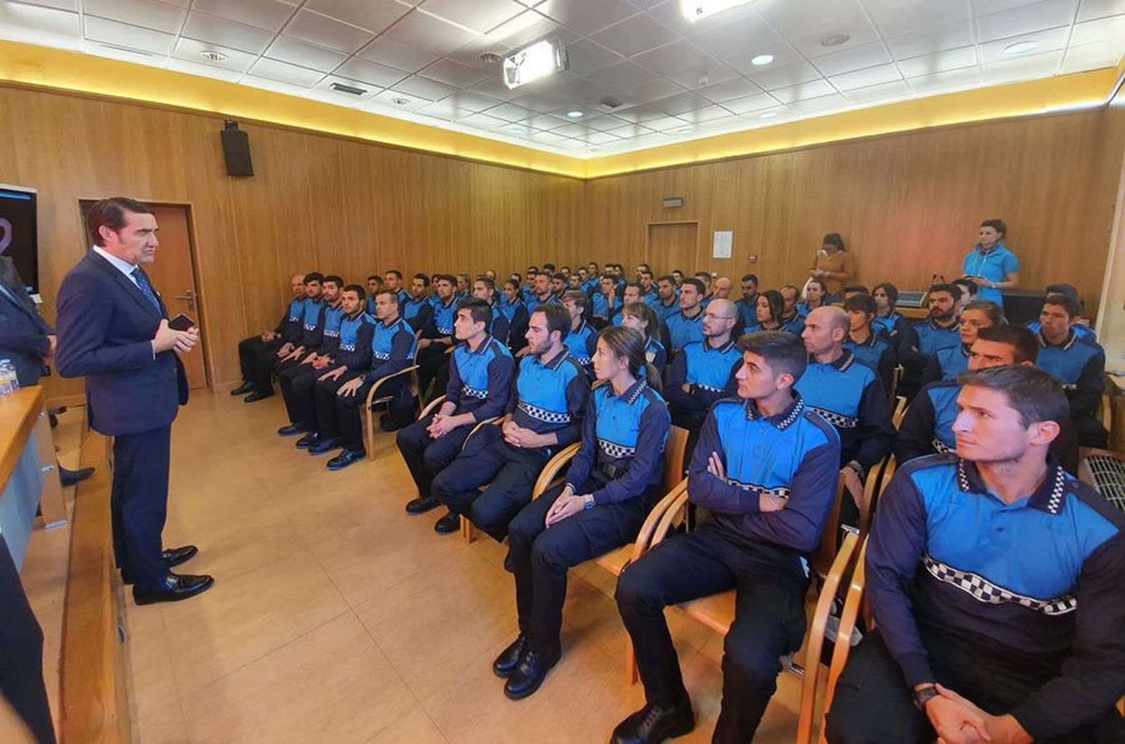 20191002+SALUDA+ALUMNOS+2 111052