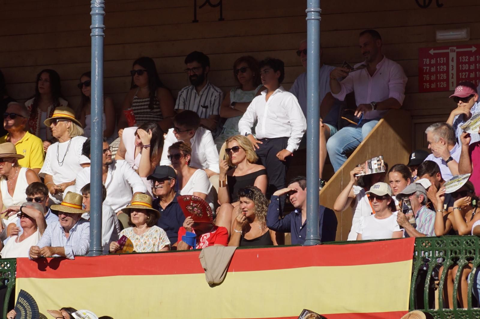 Así ha vivido la afición de La Glorieta el primer cartel de figuras de la feria: imágenes del ambiente en los tendidos y en el patio de cuadrillas