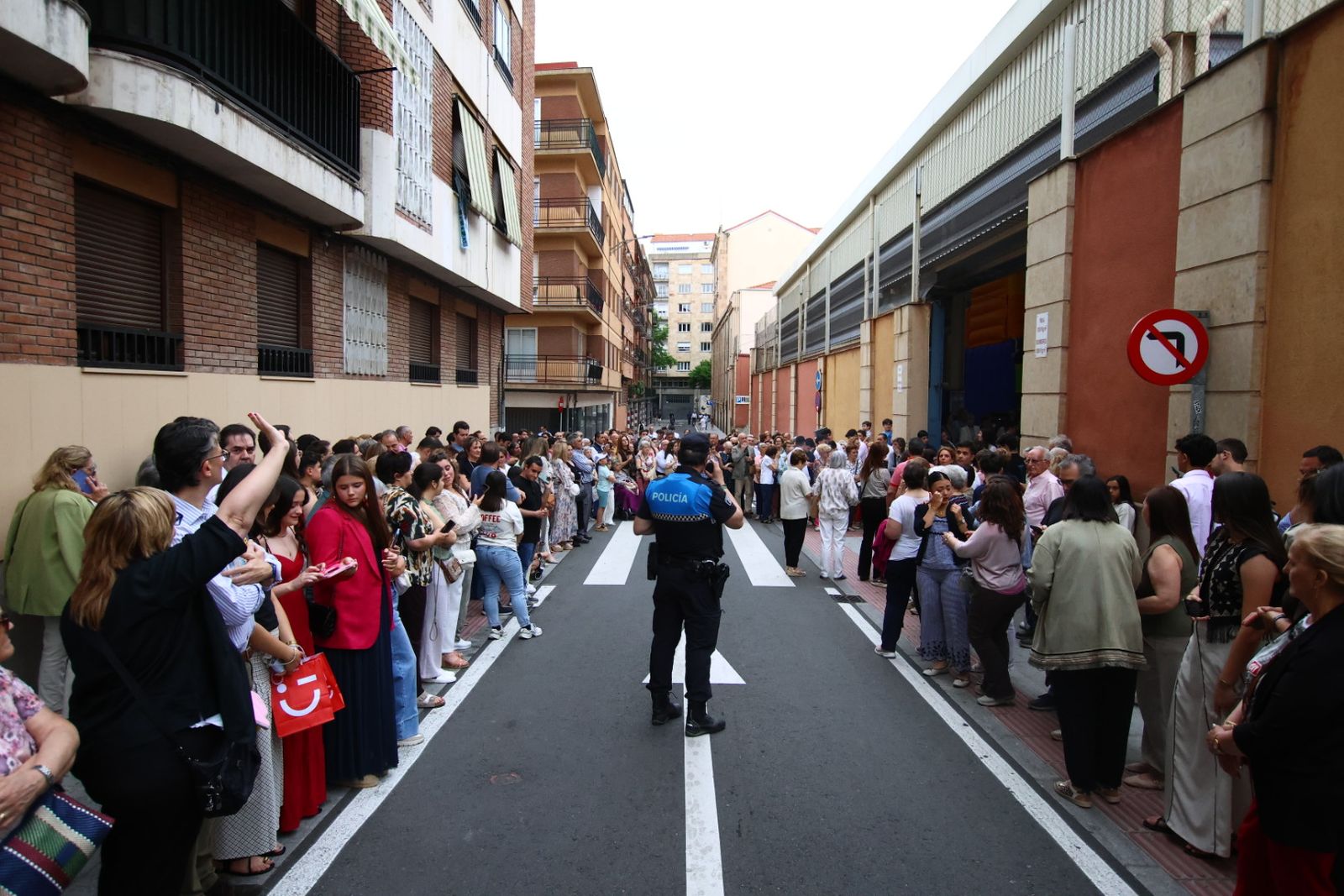 Procesión con motivo de la festividad de María Auxiliadora