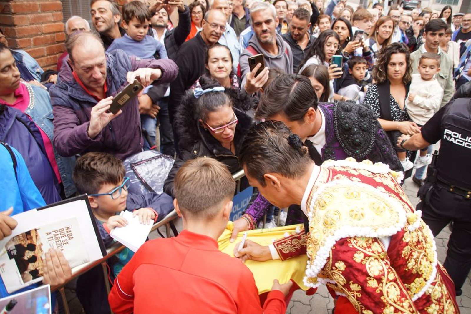 ambiente-en-el-patio-de-cuadrillas-de-la-glorieta-sabado-16-de-septiembre-27