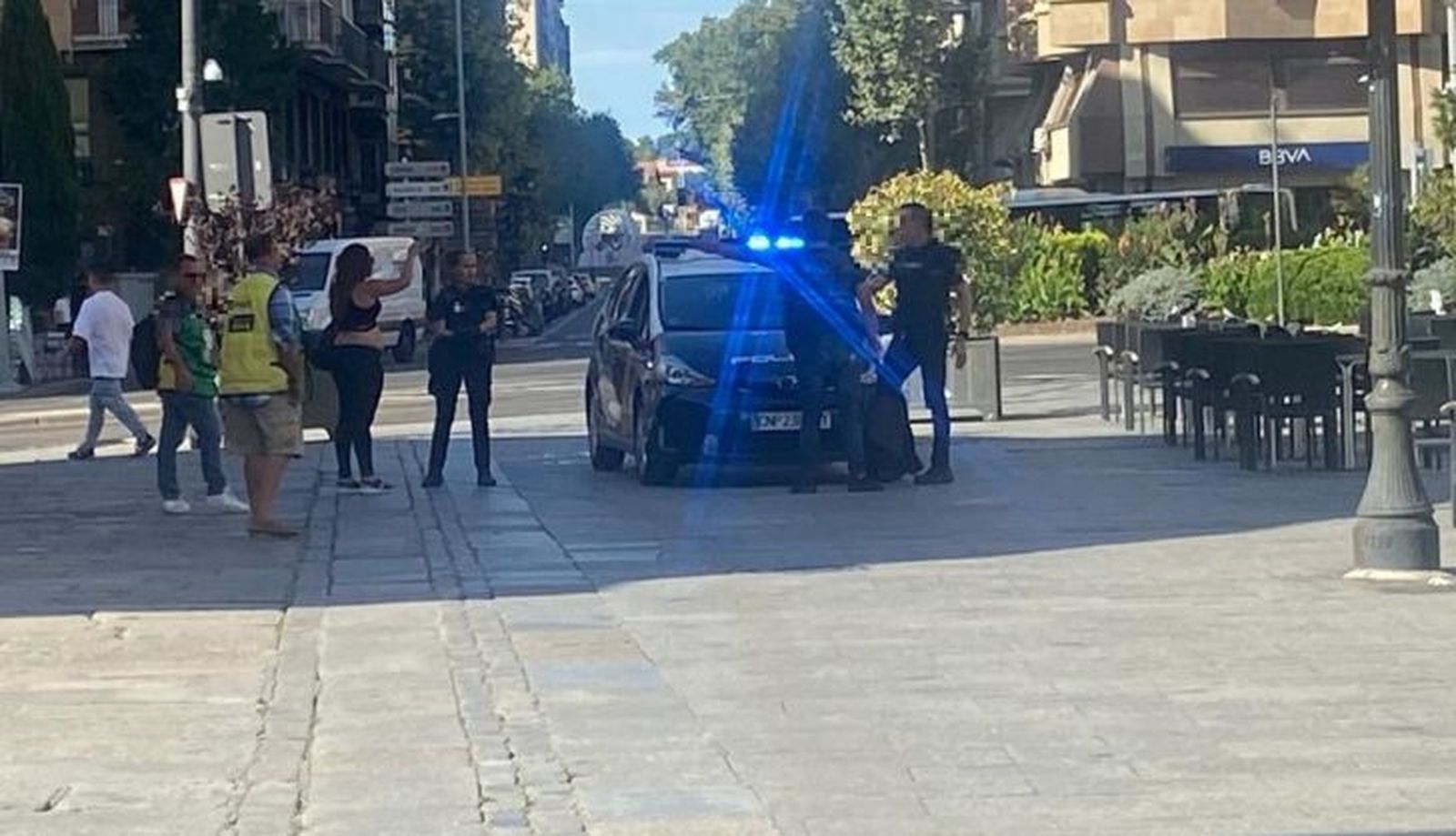Agresión de una mujer a hombre en la calle Zamora. Fotos S24H