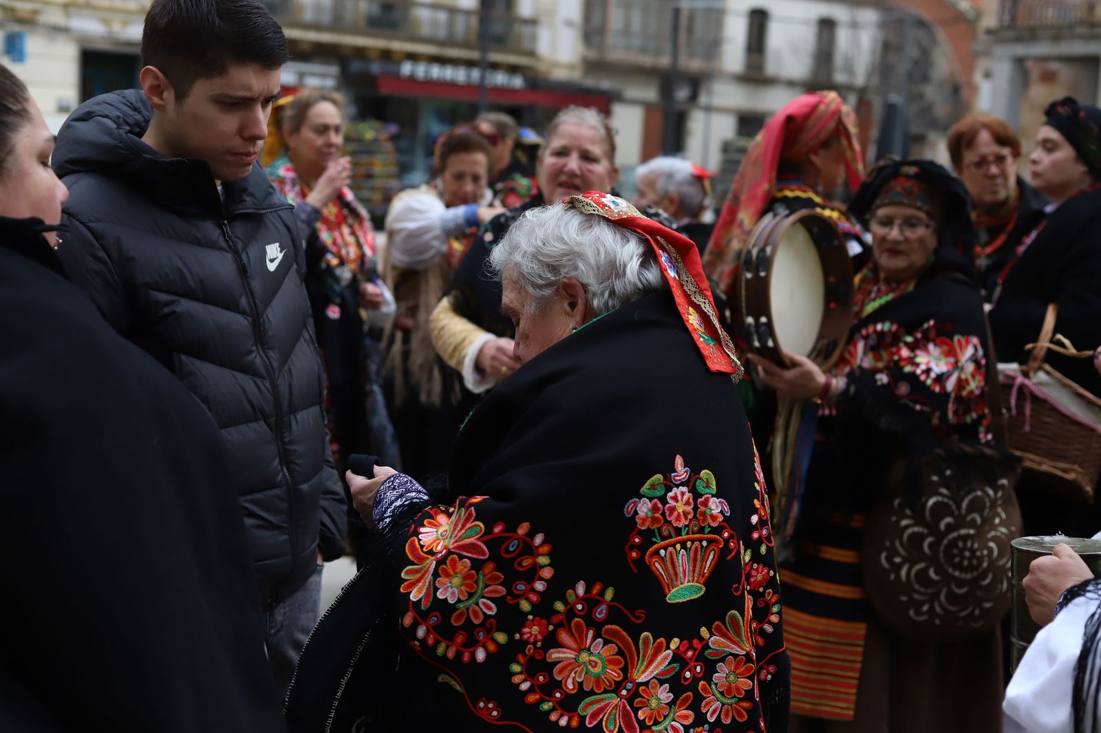 GALERÍA | Las águedas celebran la tradición por las calles de Zamora
