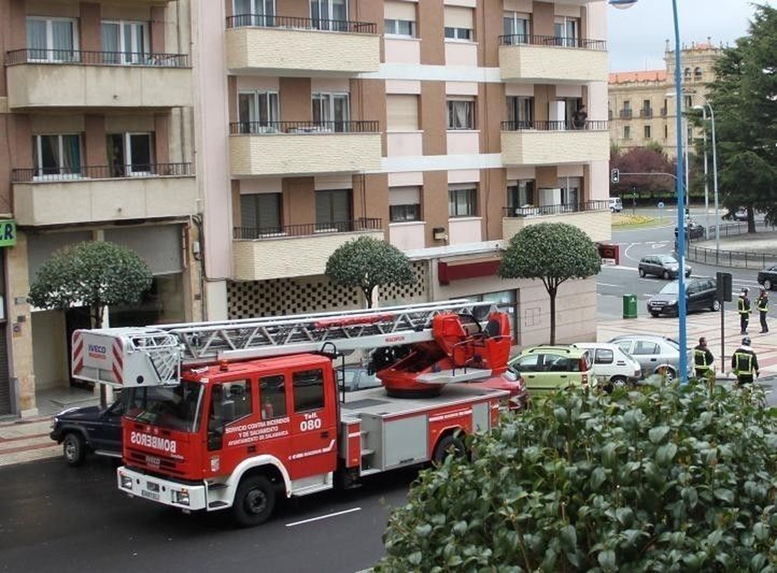 Conato de incendio en sendas chimeneas en Alfonso VI y Pizarro Conato de incendio en sendas chimeneas en Alfonso VI y Pizarro