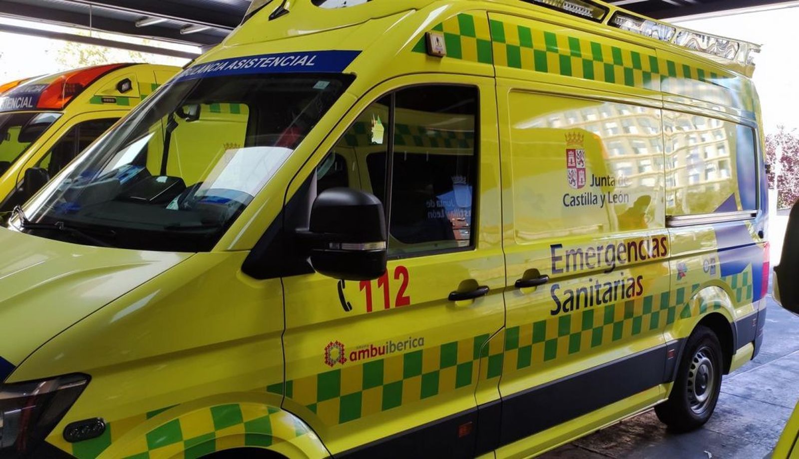 Ambulancia UVI Móvil. Foto de archivo Ambulancia UVI Móvil. Foto de archivo