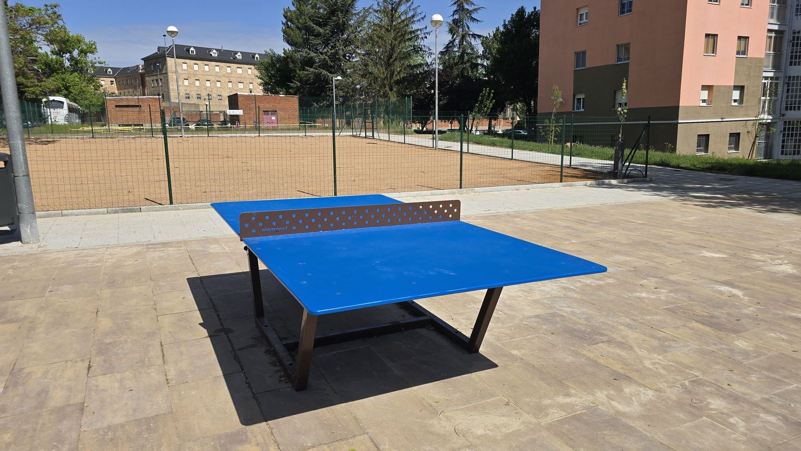 El alcalde de Salamanca, Carlos García Carbayo, visita las obras de urbanización de la plaza de Santa Cecilia del barrio de San José