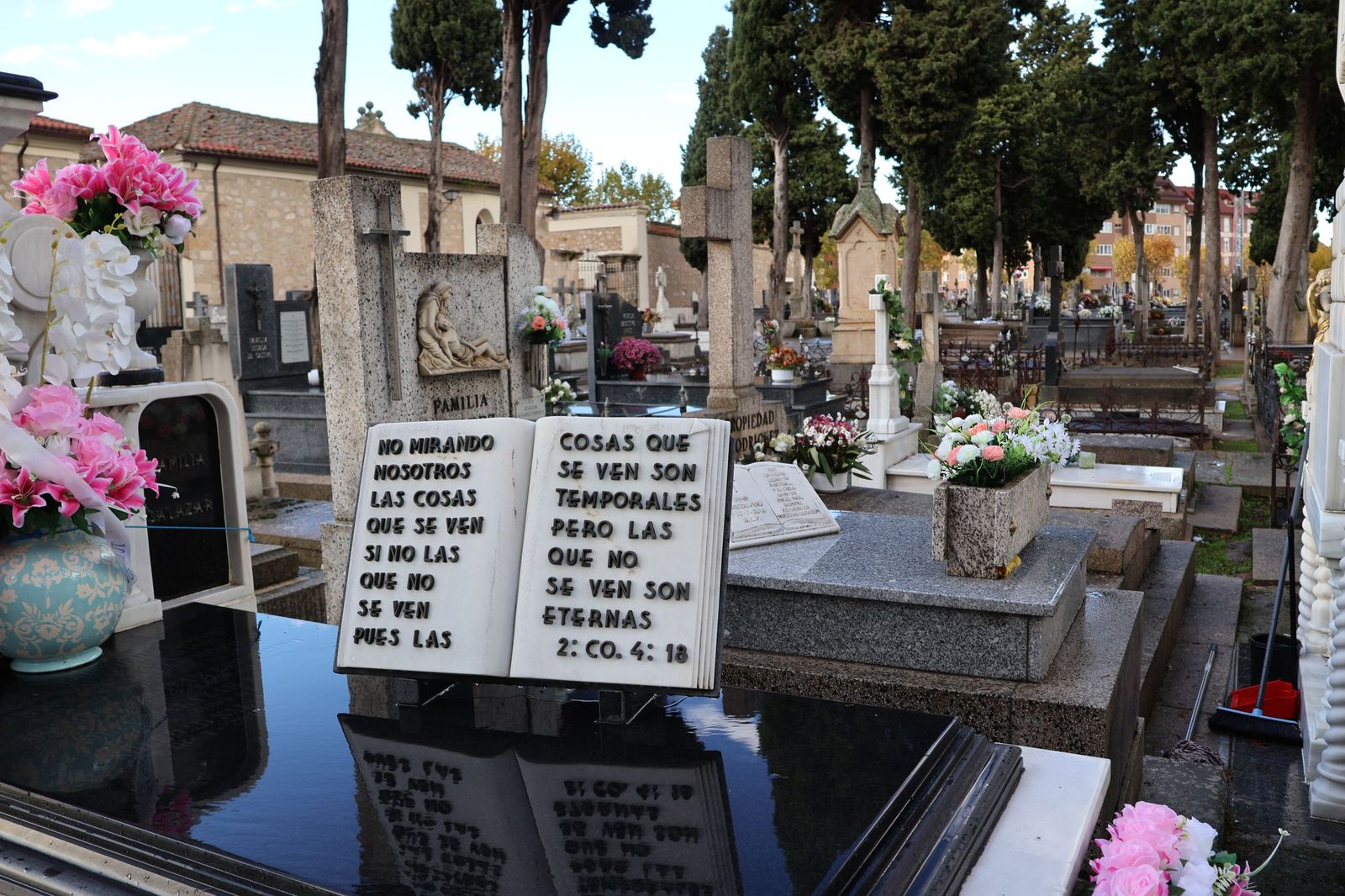 Los misterios del Cementerio municipal de San Atilano