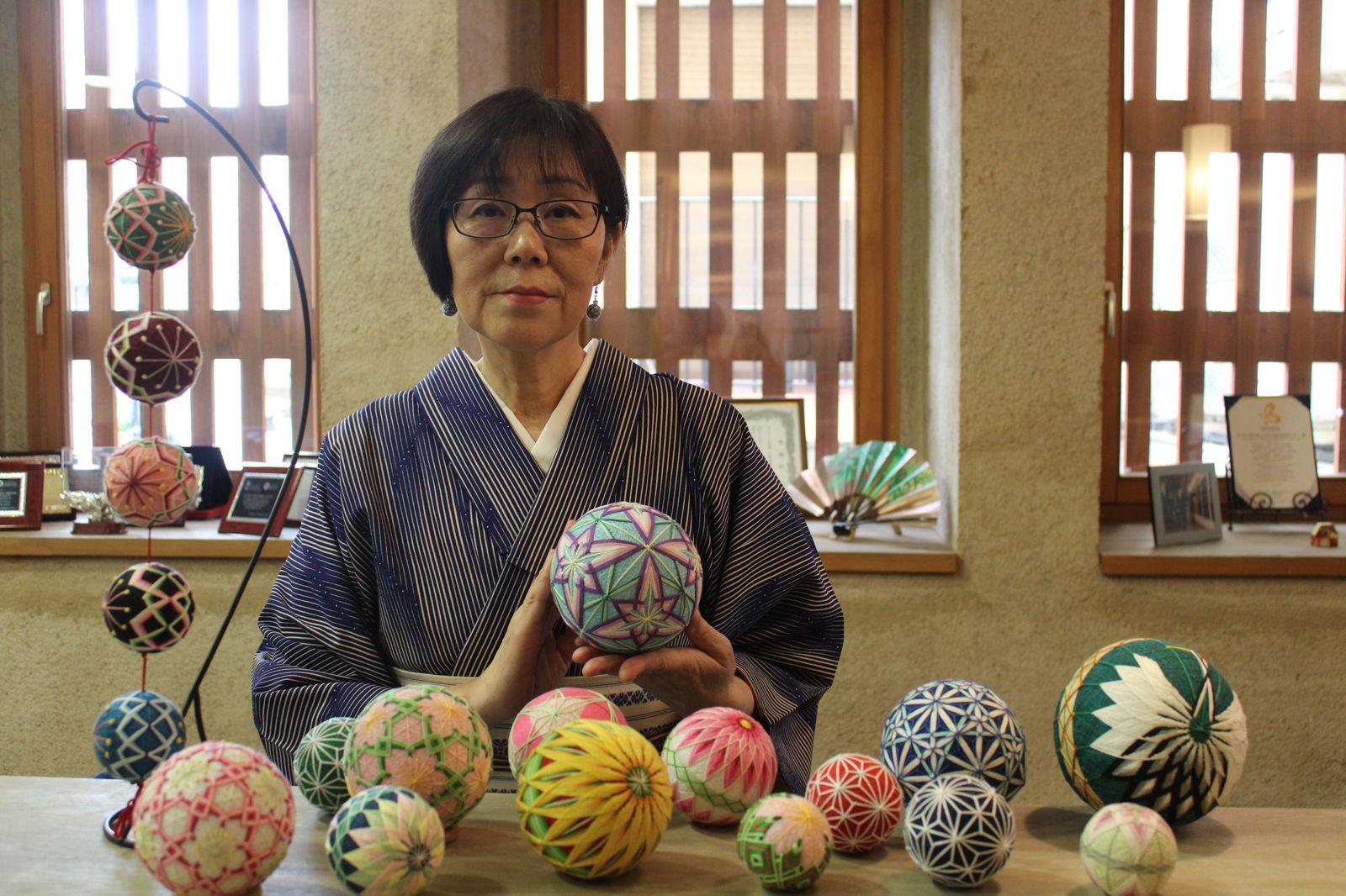 temari-artesania-tradicional-japonesa-elaborada-en-el-centro-cultural-hispano-japones-en-salamanca-15