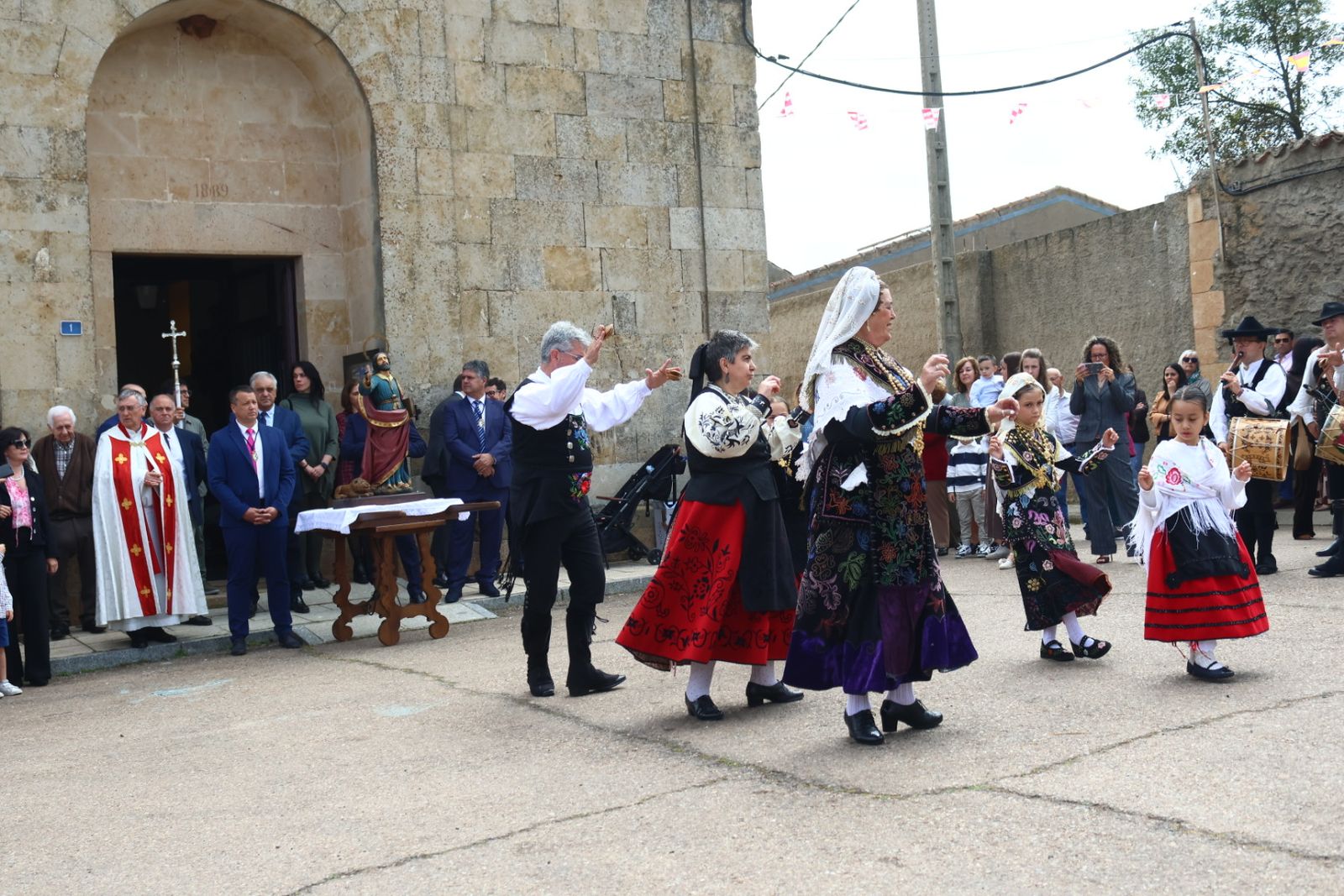 Santa Misa y Procesión en honor a San marcos en Doñinos