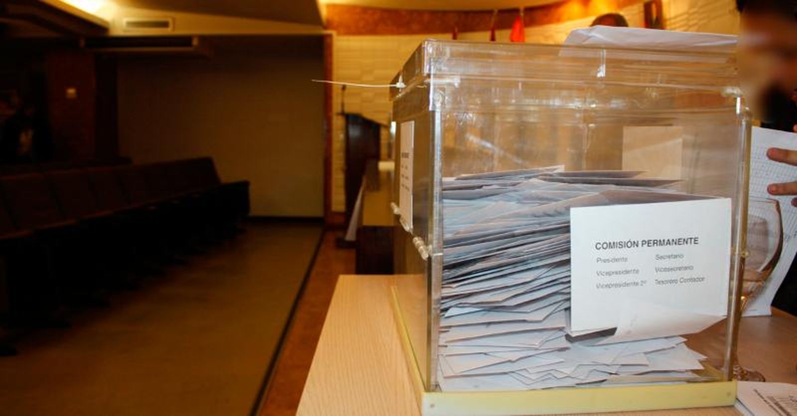 El Colegio de Médicos convoca elecciones el 14 de noviembre para renovar su junta directiva