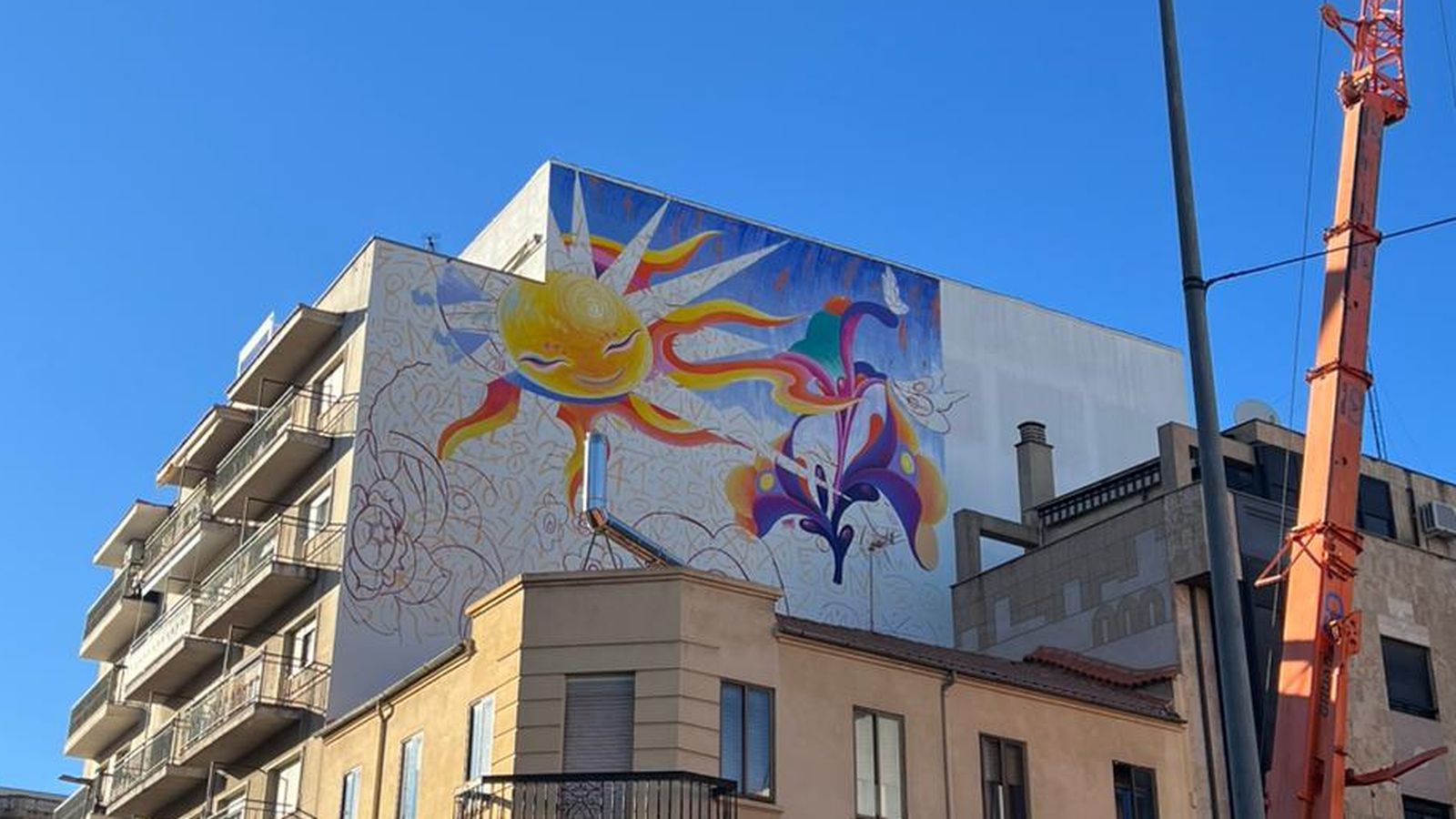 Mural de Murfin, artista invitado a la XVI edición de la Galería Urbana del Barrio del Oeste