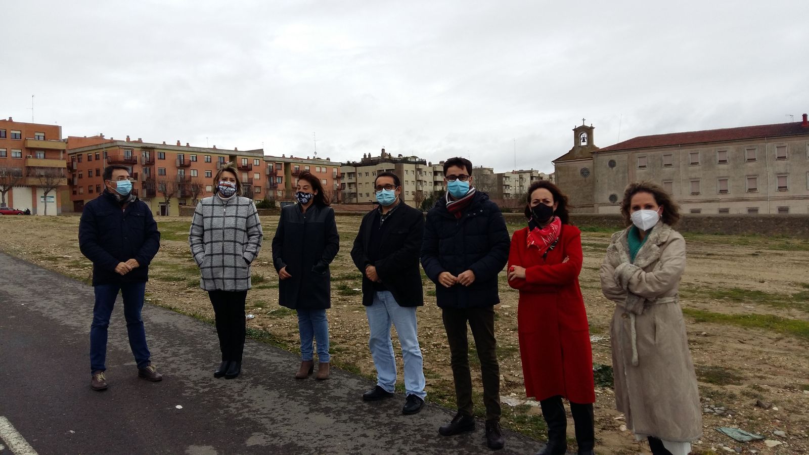 Miembros del PSOE en el barrio de Prosperidad