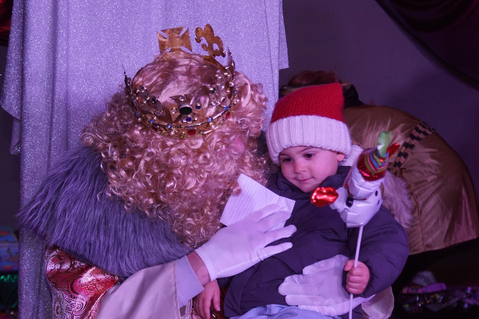 Los Reyes Magos reciben las cartas de los niños de El Encinar