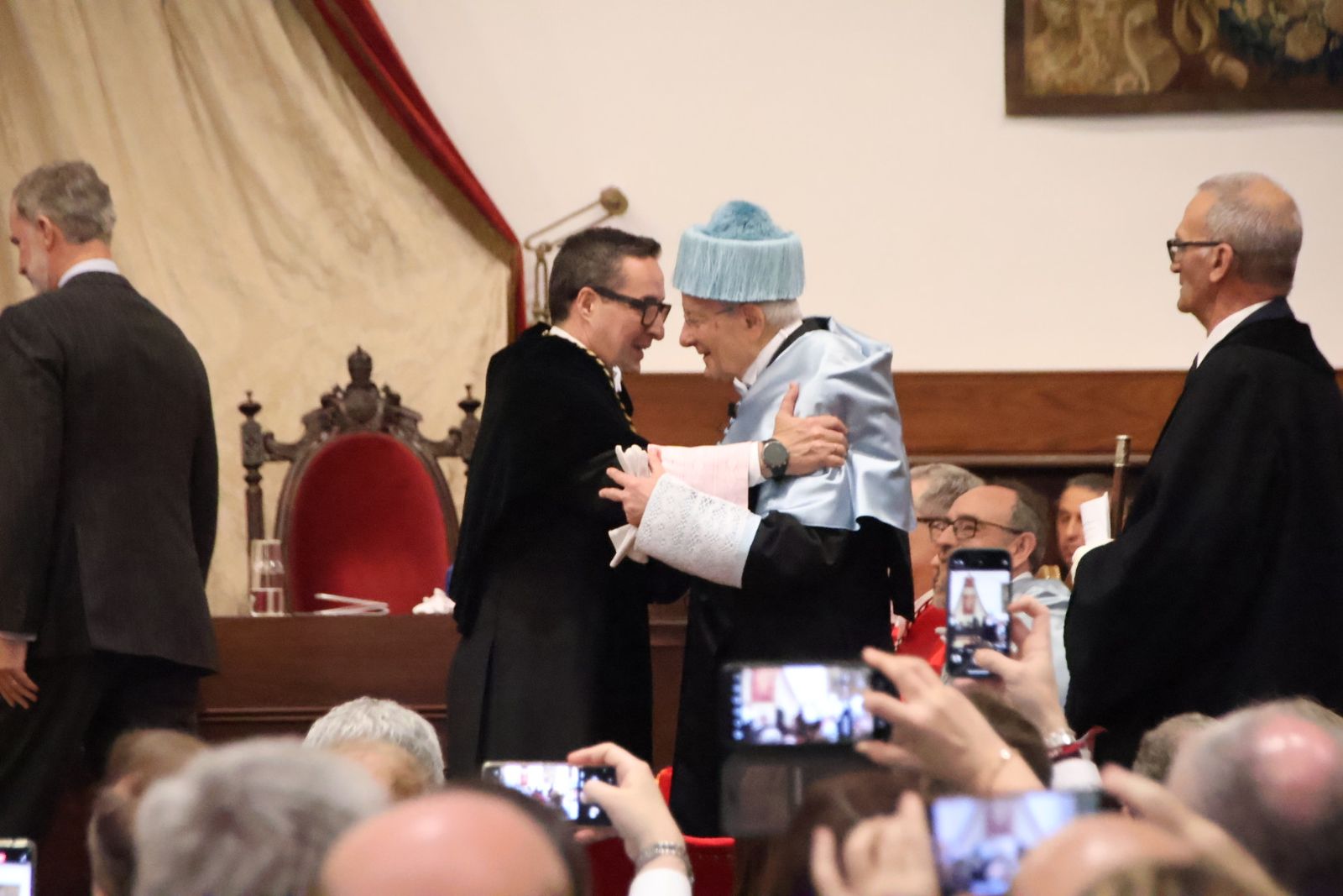 Llegada de S.M el Rey Felipe VI al paraninfo de la Universidad de Salamanca e Investidura de Sergio Mattarella como doctor ‘honoris causa’ de la USAL