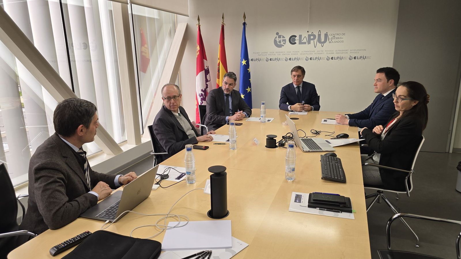 Visita a las instalaciones del Centro de Láseres Pulsados