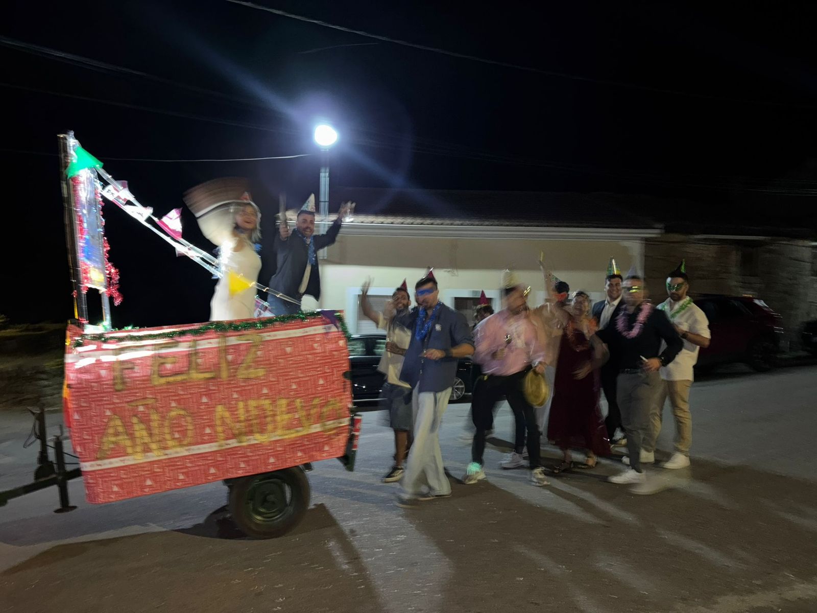 Desfile de peñas en Masueco 2025