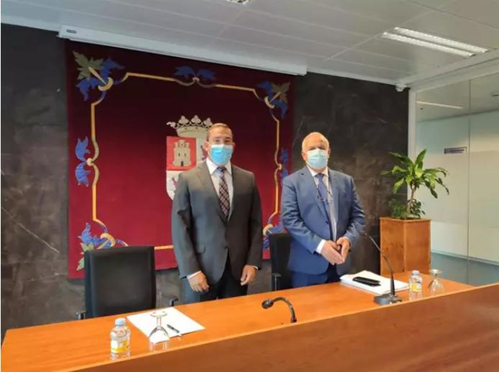 El director provincial de Educación, Ángel Miguel Morín, junto al delegado de la Junta en Salamanca, Eloy Ruiz.