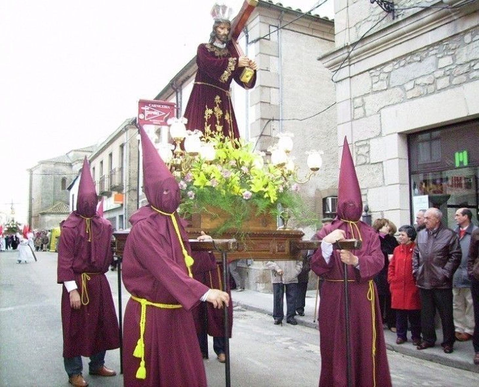 La Cofradía San Nicolás de Bari presenta el programa de actos y procesiones