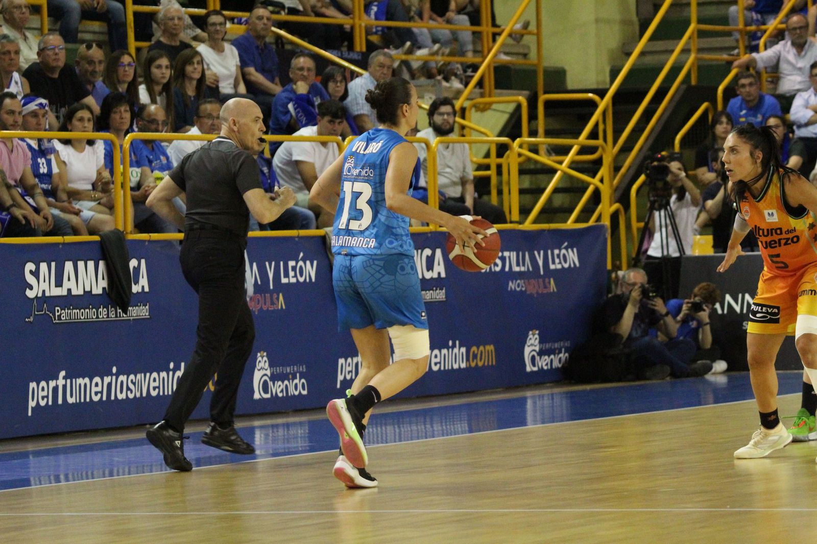 perfumerias-avenida-valencia-basket-63