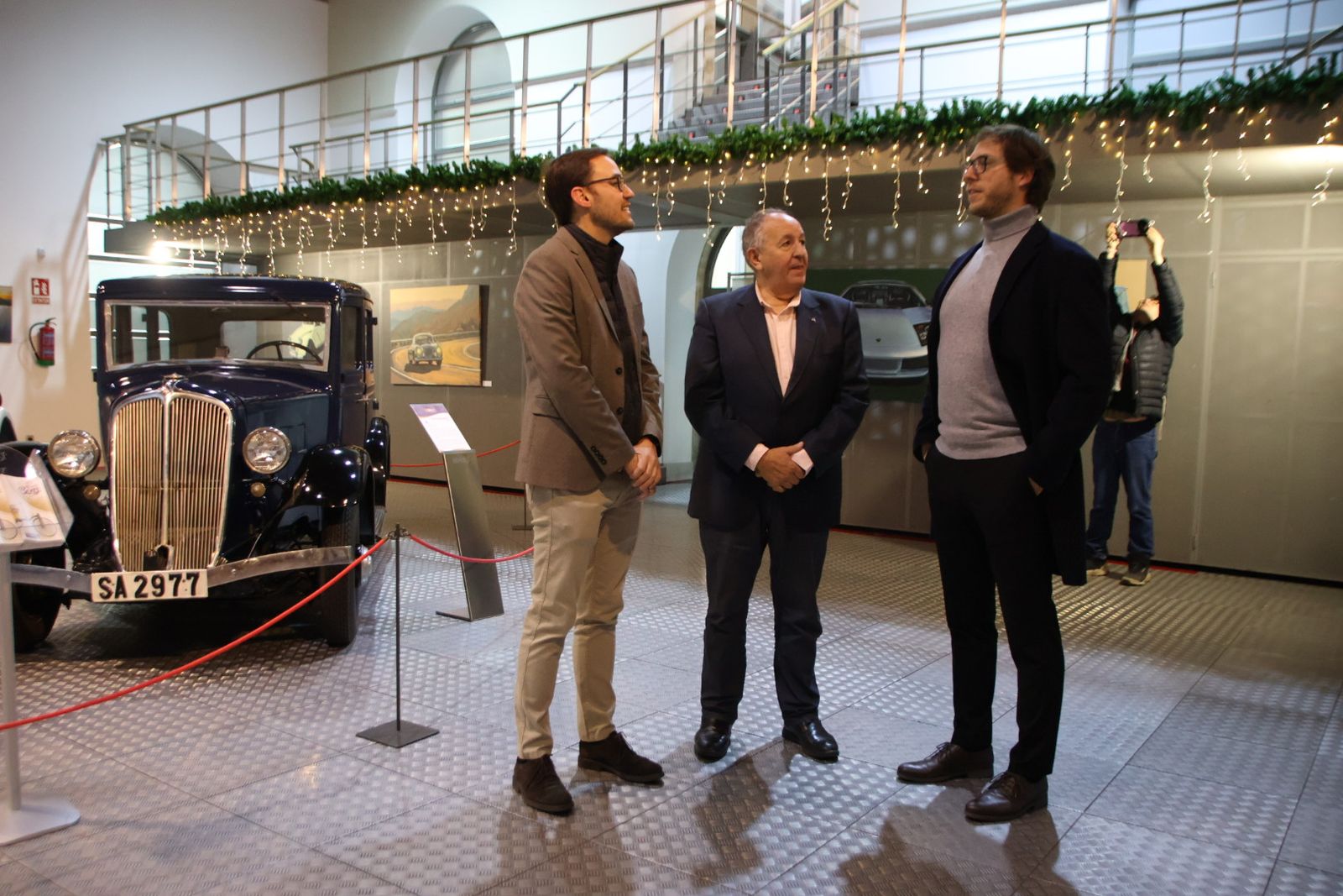 ‘Motor Clásico y Acrílicos’ de Santiago Pedrós González