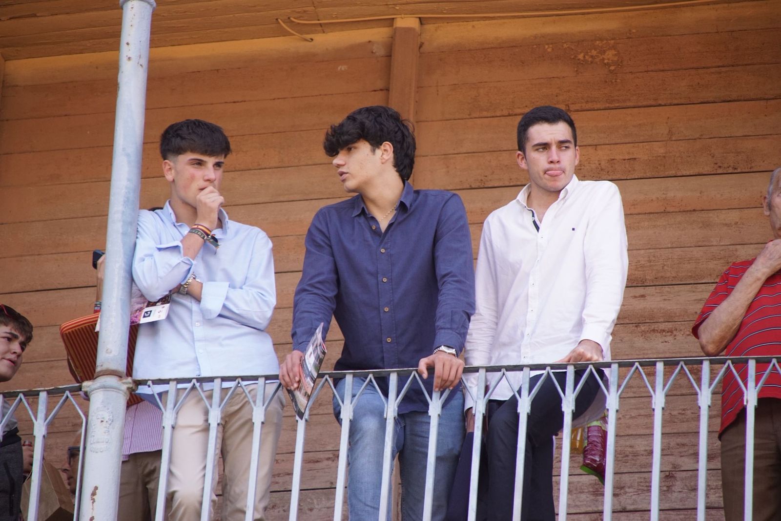 Así se ha vivido la primera corrida de la feria 2025 en La Glorieta: imágenes del ambiente en los tendidos y en el patio de cuadrillas