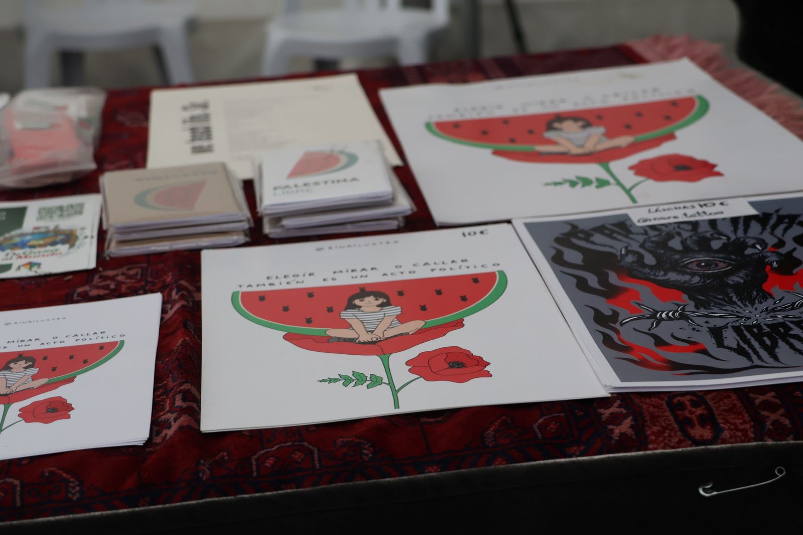 GALERÍA | Inauguración del mercadillo solidario en la Plaza Mayor de Zamora en apoyo al pueblo palestino