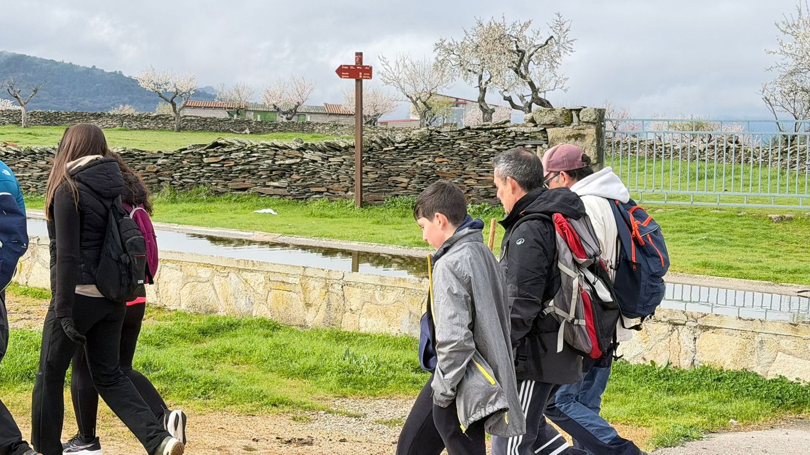 Marcha senderista en Vilvestre