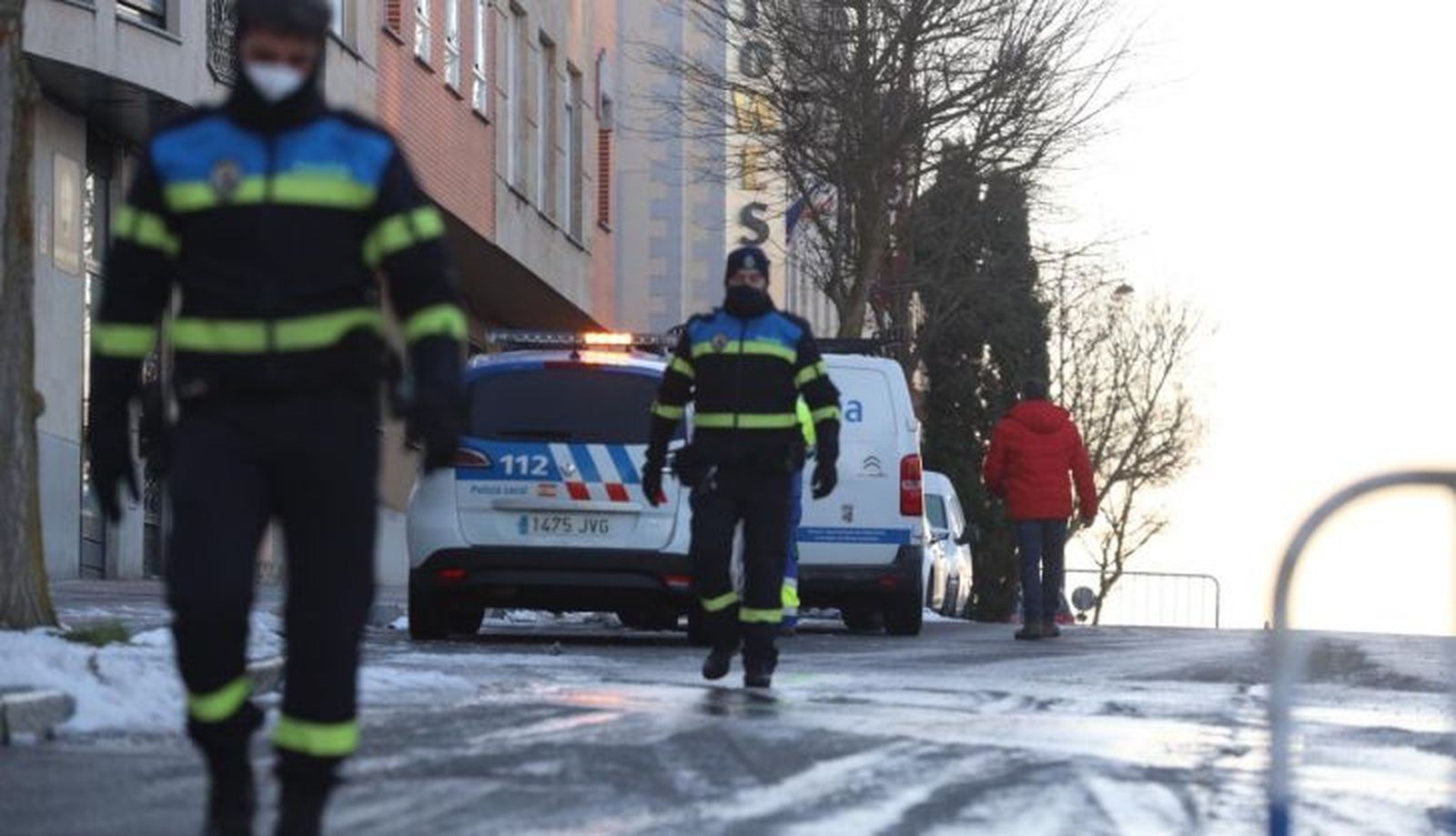 Reventón de tuberías en la calle Teso de la Feria
