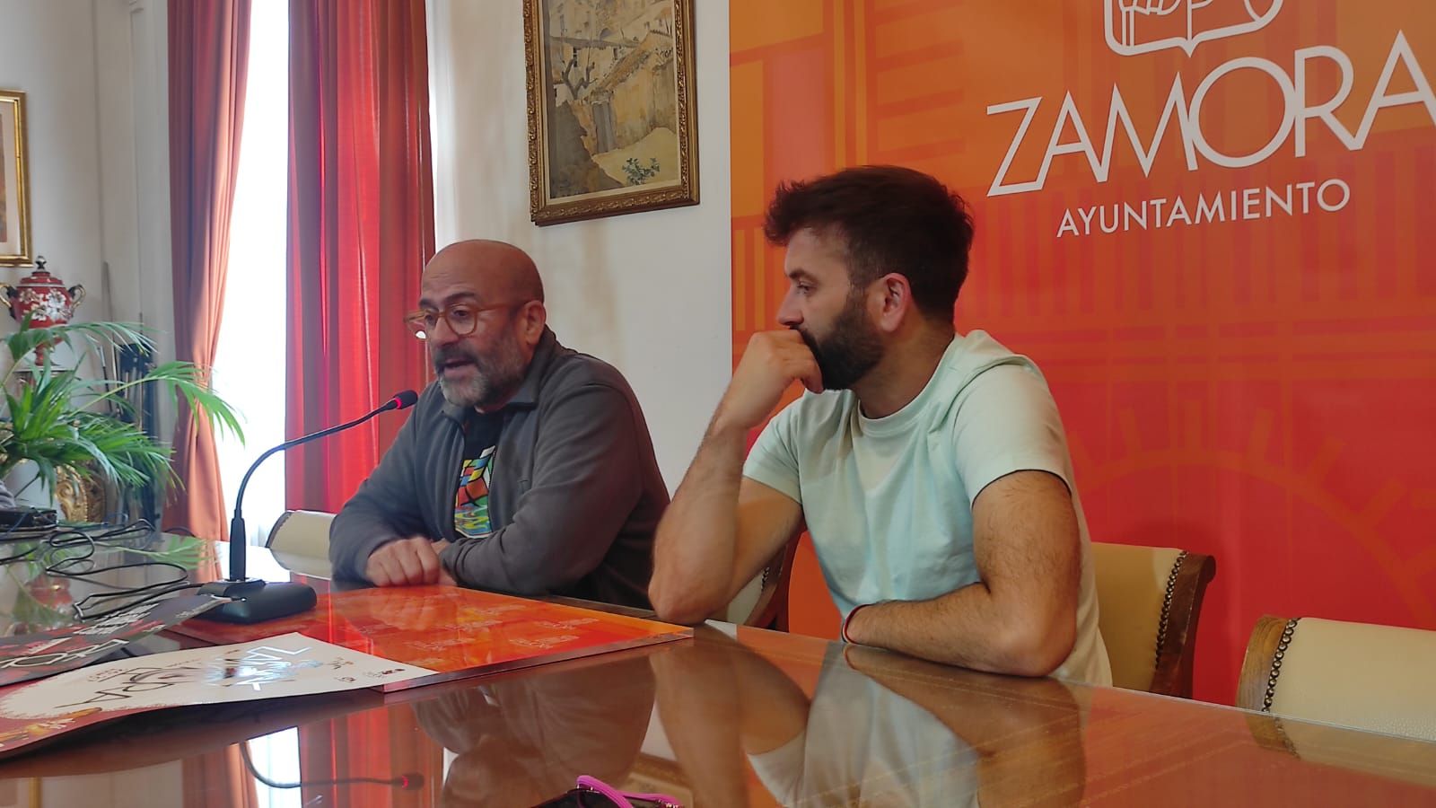 Un instante de la rueda de prensa