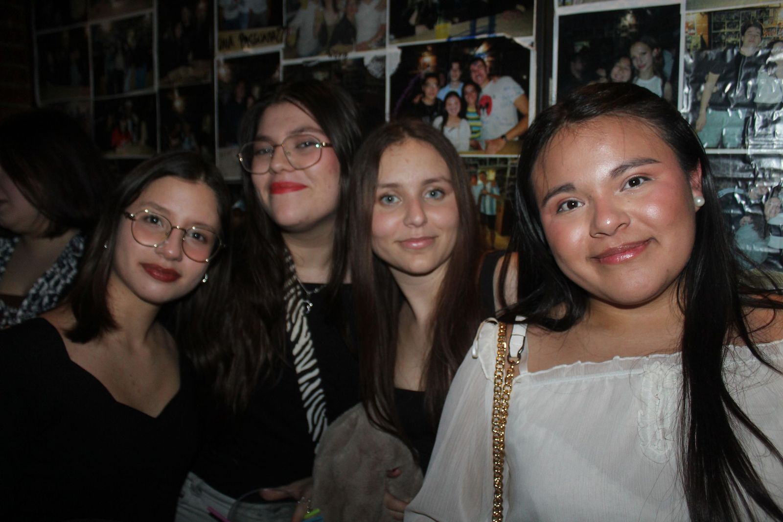 La fiesta de Salamanca moviliza a los jóvenes a divertirse a pesar del mal tiempo