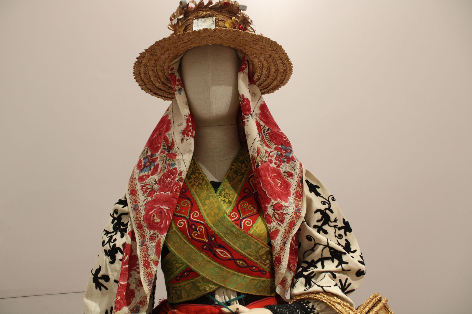 exposicion-aires-de-marzo-armunes-espigadora-1