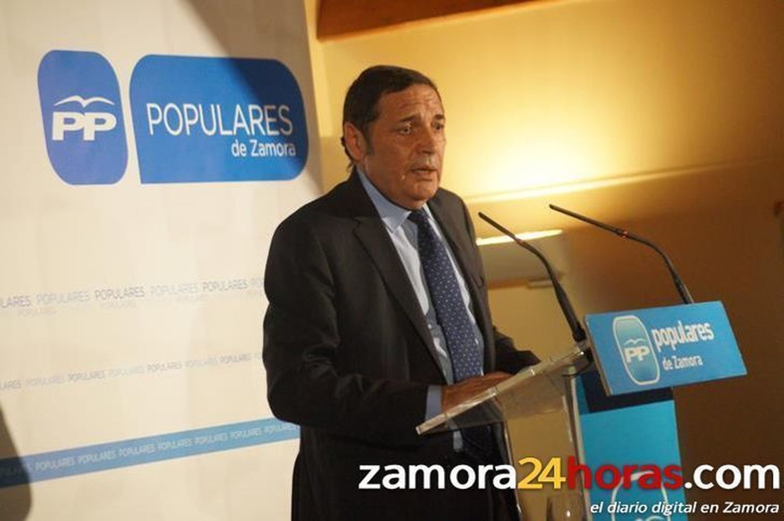 Antonio María Sáez: "La sanidad pública ha aguantado la crisis"