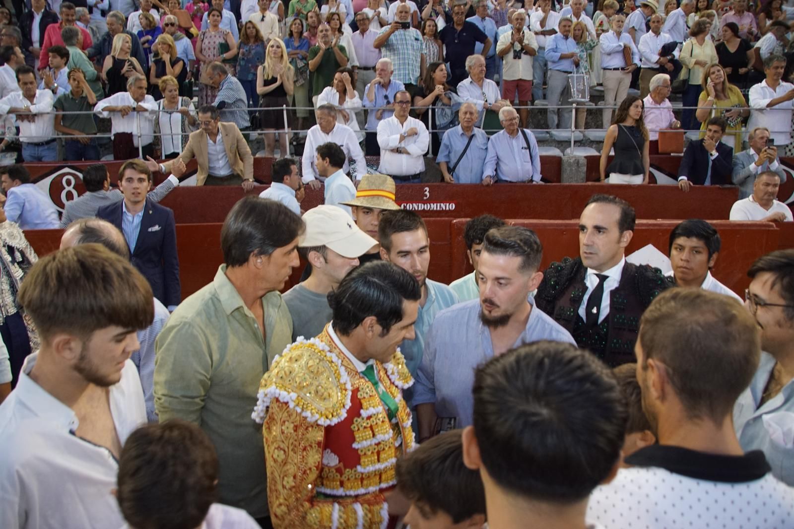Así ha vivido la afición de La Glorieta el primer cartel de figuras de la feria: imágenes del ambiente en los tendidos y en el patio de cuadrillas