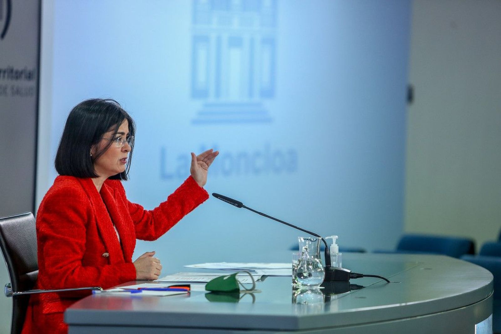 Darias avisa del "incremento prolongado" de ocupación de camas UCI de pacientes Covid-19