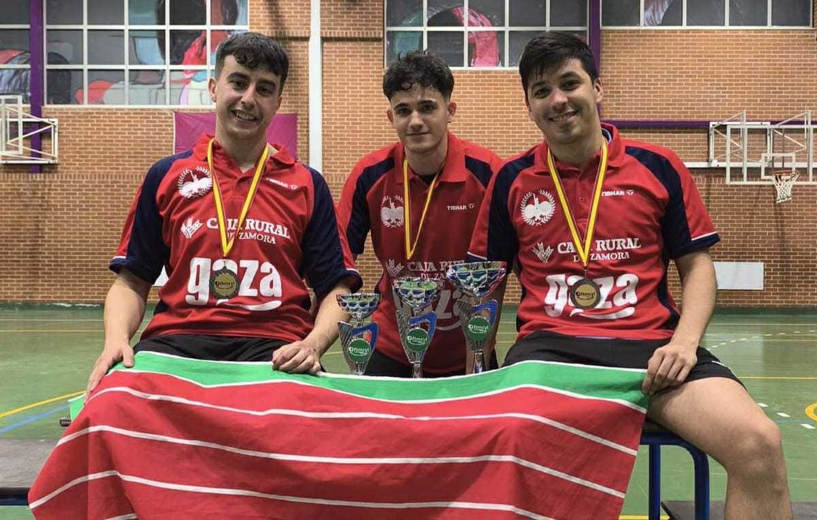 Oro histórico para el tenis de mesa zamorano en el campeonato absoluto de Castilla y León