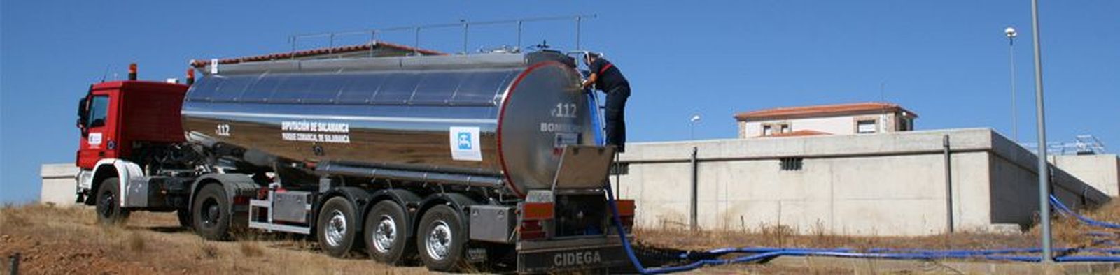 Suministro de agua por cisterna
