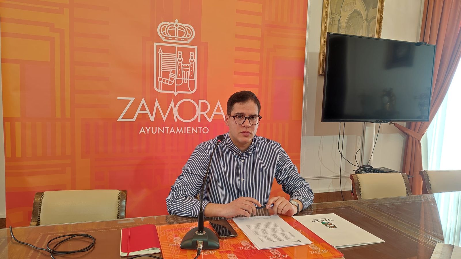 Pablo Novo presenta el protocolo del servicio de limpieza para Semana Santa