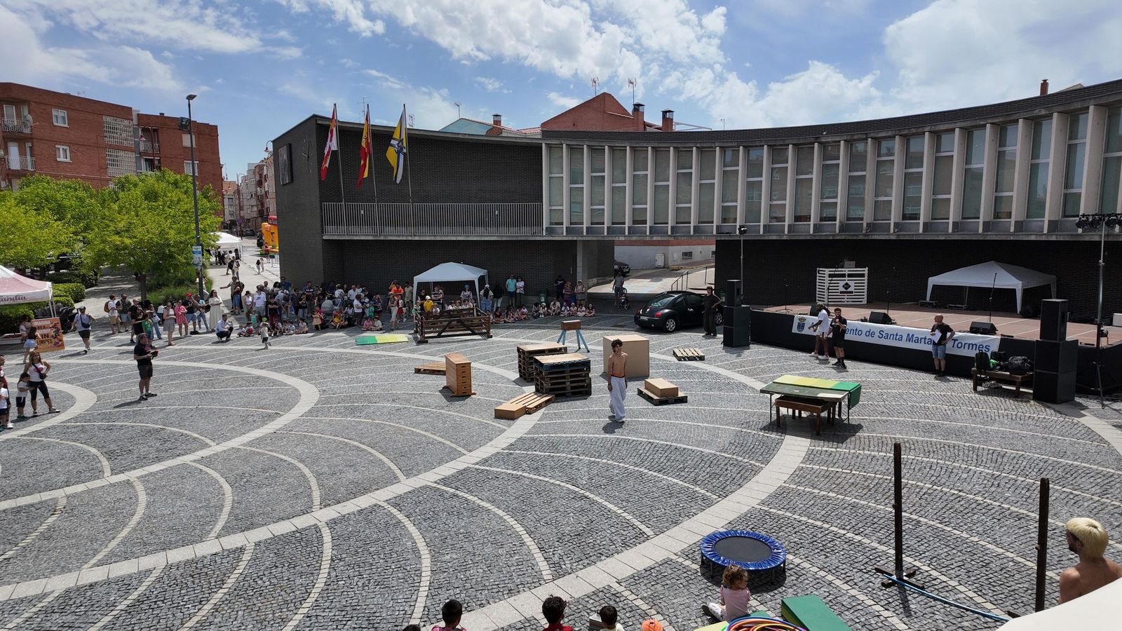 Santa Marta inaugura los nuevos murales del paseo Tierno Galván en el marco de su Festival de Arte Urbano