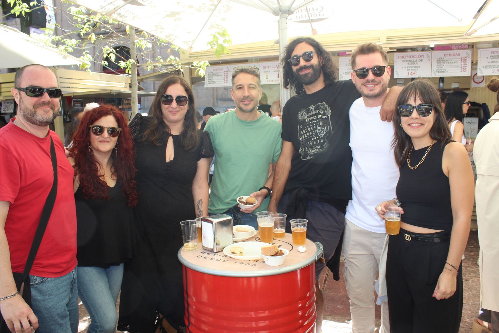 Ambiente en la Feria de Día en el mediodía de este jueves