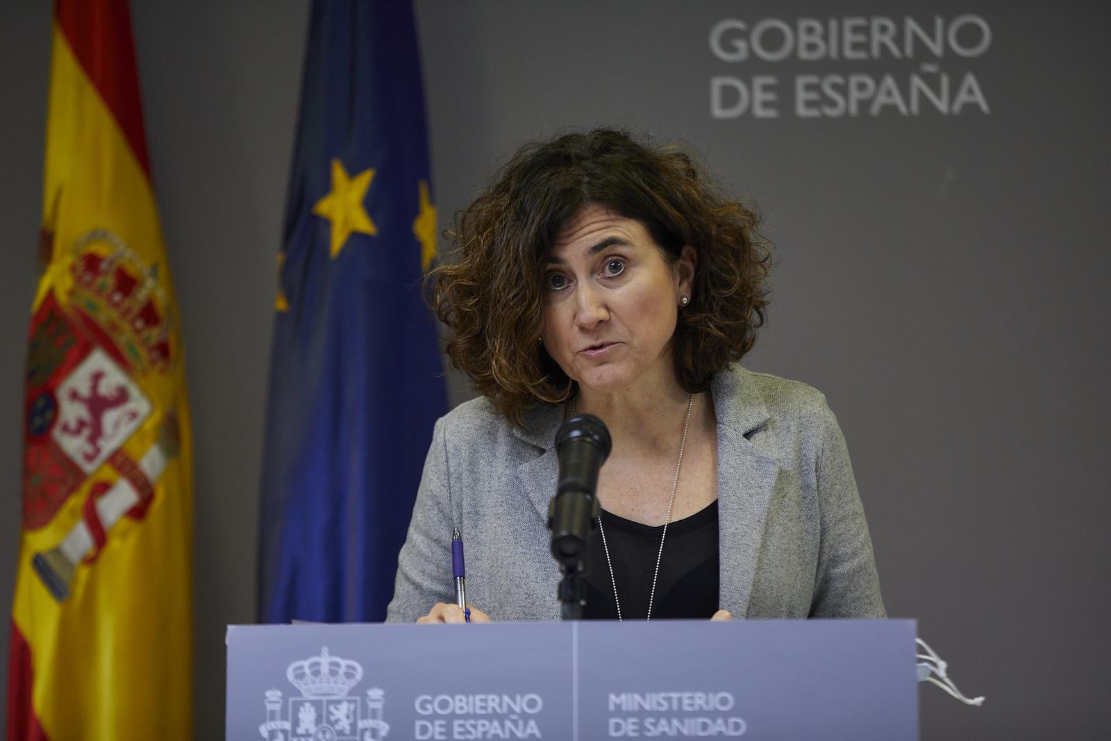 La directora adjunta del Centro de Coordinación de Alertas y Emergencias Sanitarias (CCAES), María José Sierra. | EP