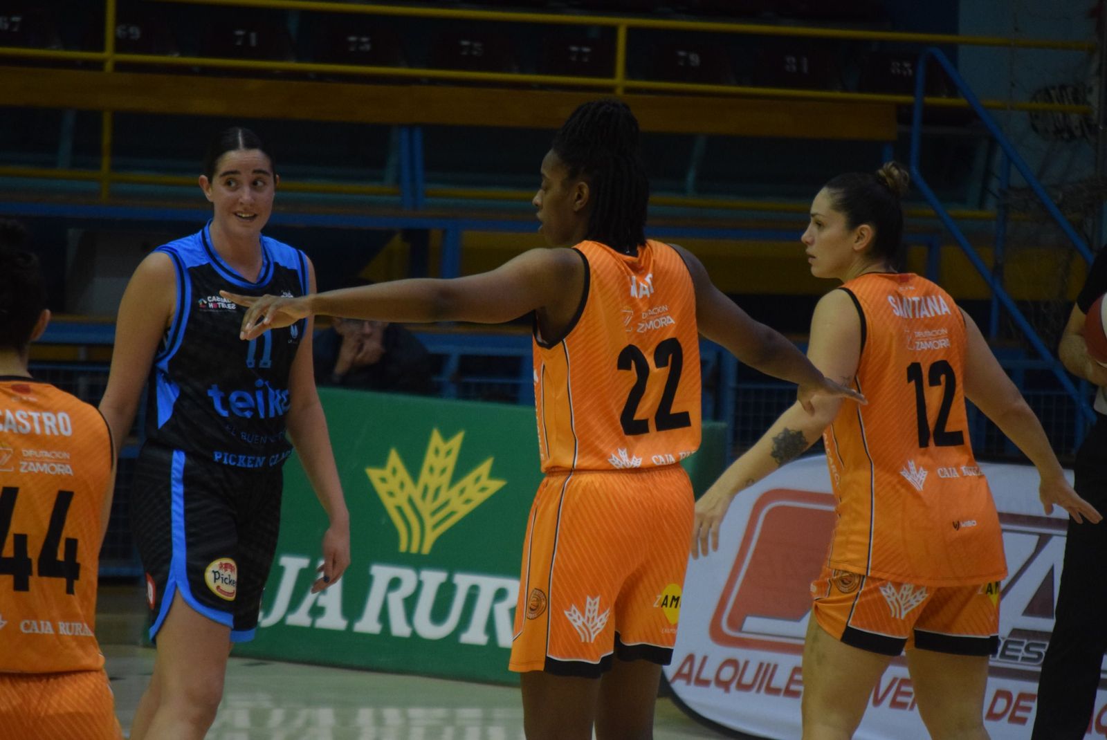 cd-zamarat-picken-claret-13