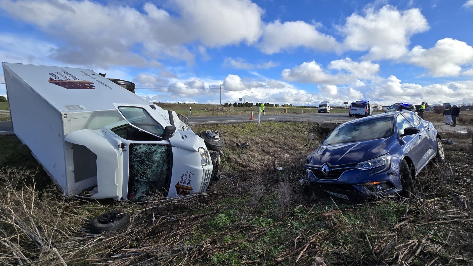Accidente en la N-630 en el que ha volcado un camión en Arapiles
