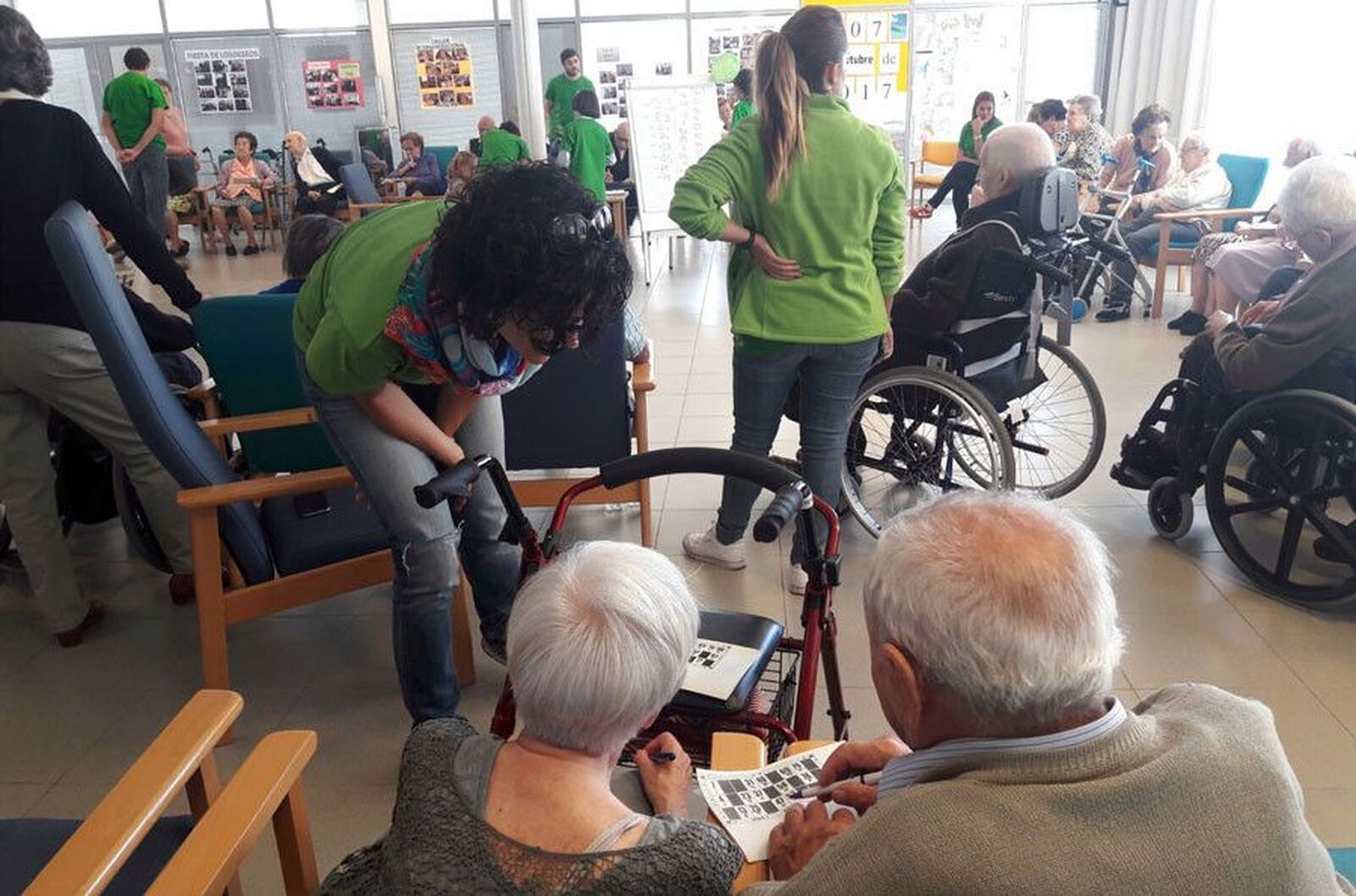 VountariosdeIberdrolaenresidenciademayoresenBurgos VountariosdeIberdrolaenresidenciademayoresenBurgos