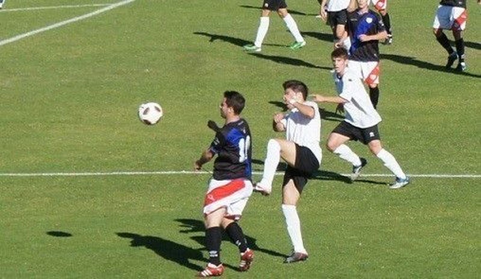 El División de Honor de la UDS se fía y lo paga con una derrota