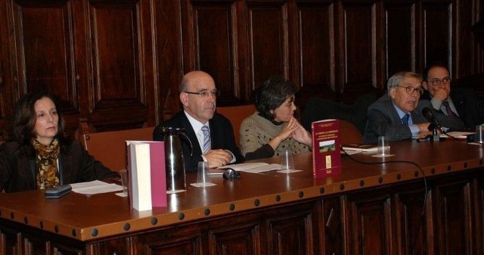 Ediciones Universidad publica un libro en homenaje al catedrático Ricardo Robledo