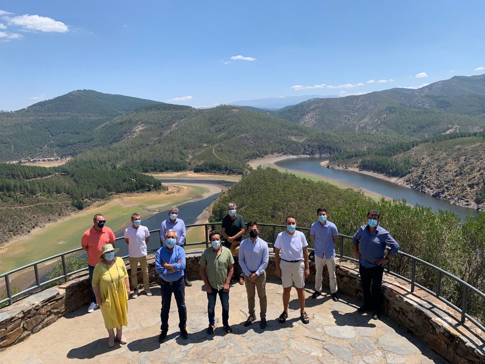 La subdelegada del Gobierno en Salamanca, Encarnación Pérez, y el subdelegado del Gobierno en Cáceres, José Antonio Muñoz (2)