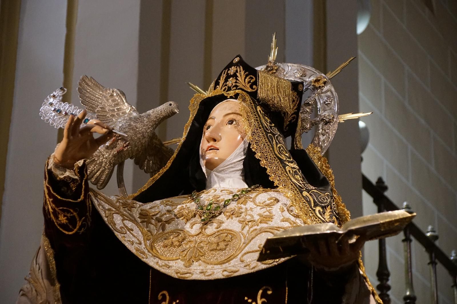 Procesión del regreso a clausura de Santa Teresa de Jesús