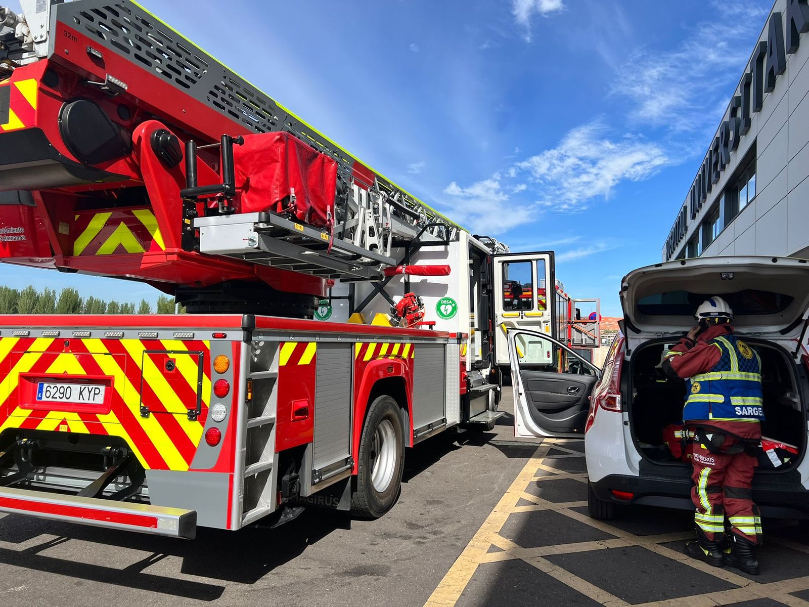 Bomberos de Salamanca actúan en el Hospital   (2)