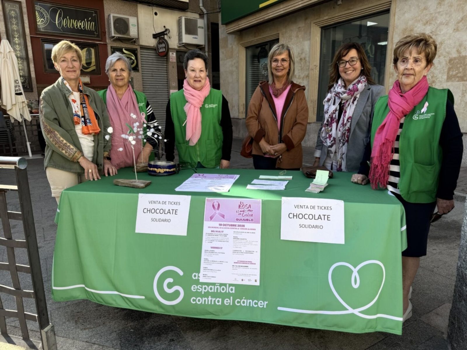 Guijuelo conmemora el Día del cáncer de mama el 17 de octubre